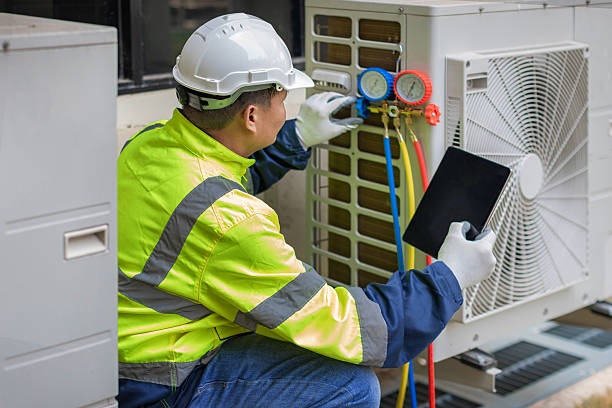 Professional Hvac Installation technician working in Shepherd, TX